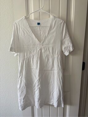 Old navy Women’s White V-Neck dress